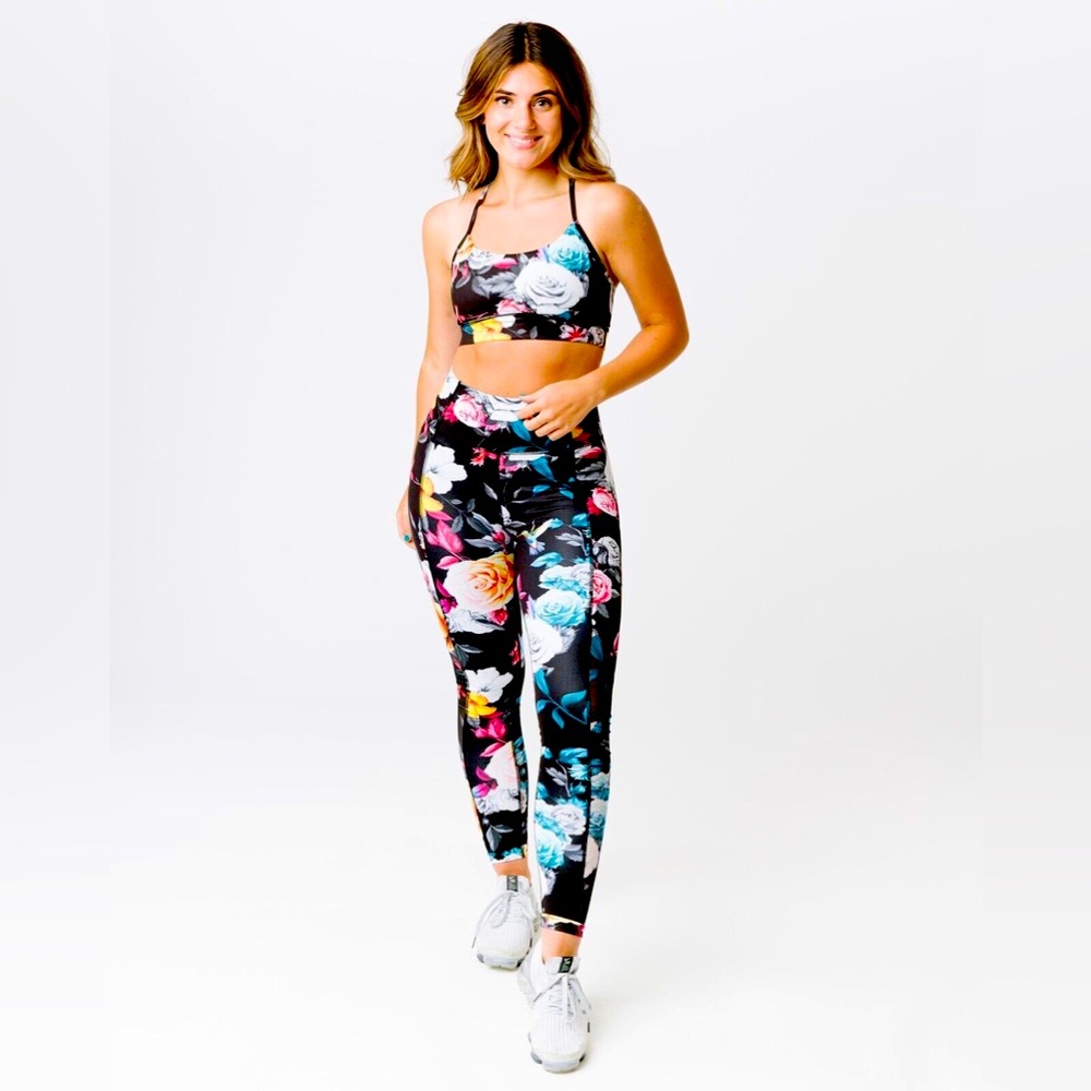 Zyia Active Dark Floral Mesh Hi-Rise 7/8 Leggings sz 4